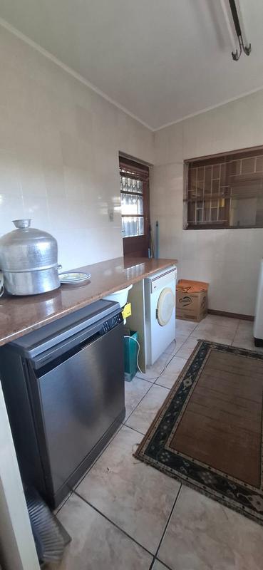 6 Bedroom Property for Sale in Cravenby Western Cape